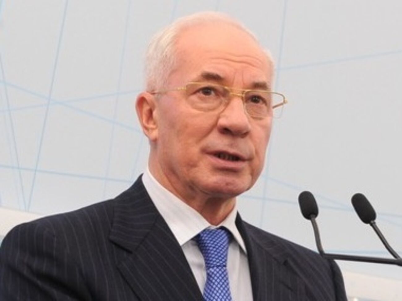 Николай Азаров