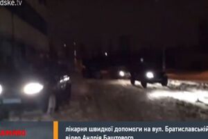 Машини правоохранителей во дворе БСП