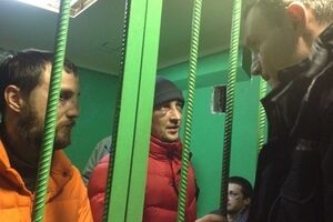 Оболонский райсуд: Избитым активистам писали обвинения под кальку. Фоторепортаж