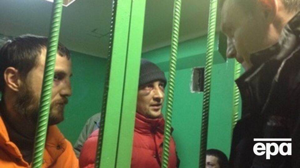 Виталий Кличко с активистами в суде