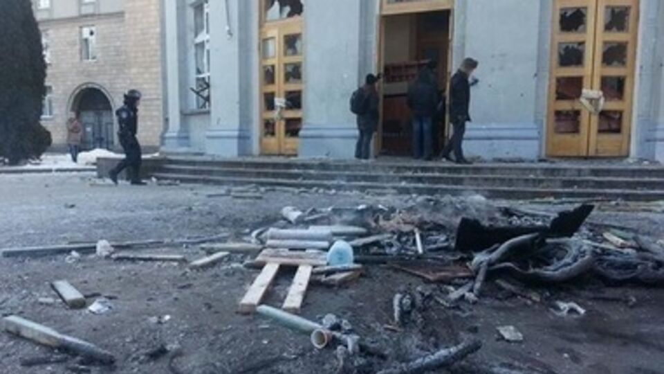 Здание Черкасской ОГА на рассвете