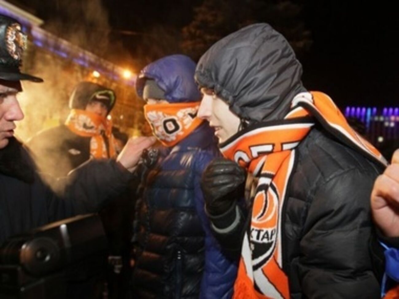 Один из "ряженых" ультрас