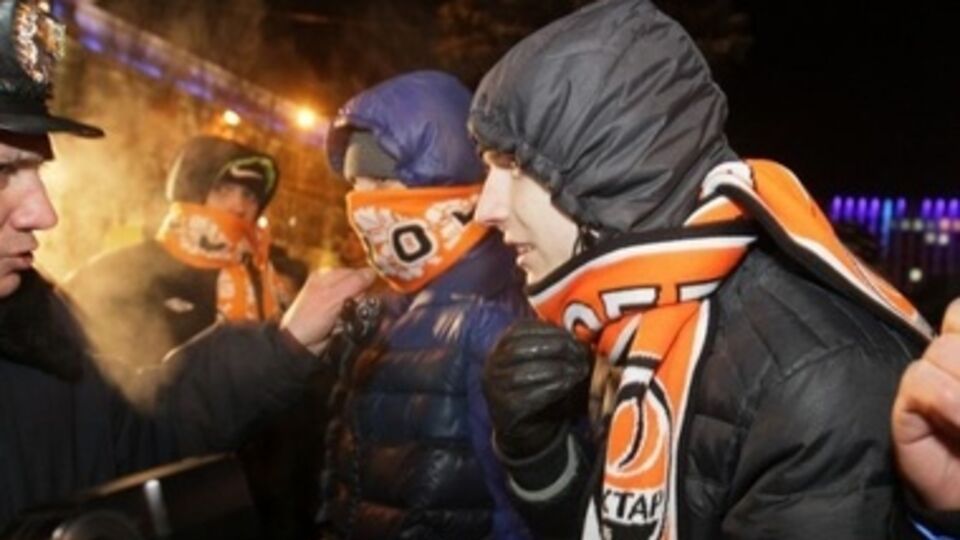 Один из "ряженых" ультрас