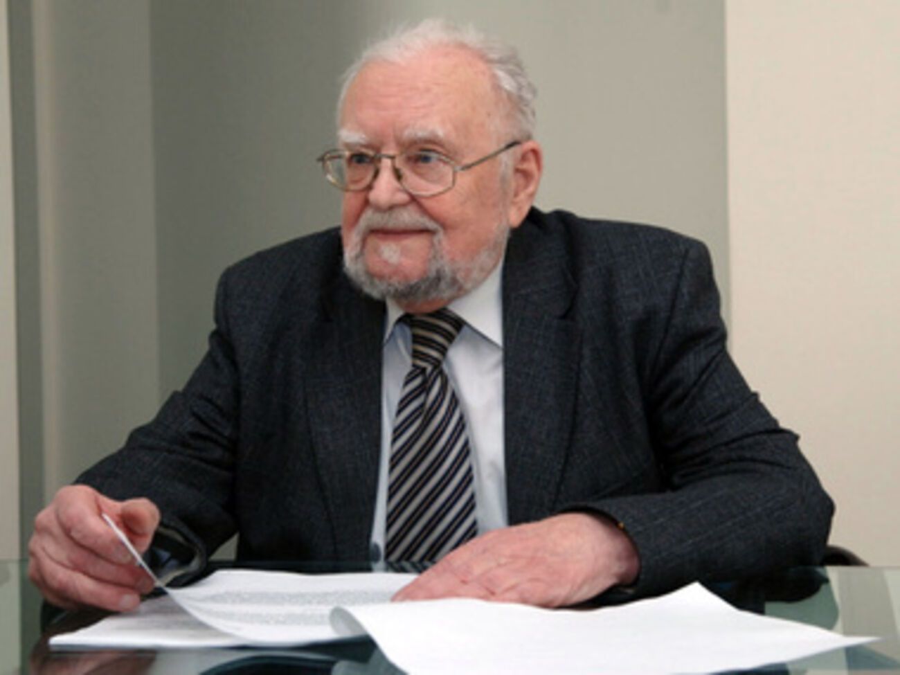 Философ и академик Попович