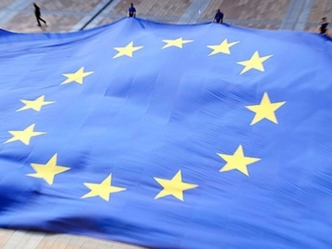 Шульц: Брюссель должен помочь Киеву