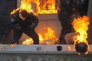 МВД: Митингующие собираются использовать вещество, похожее на напалм
