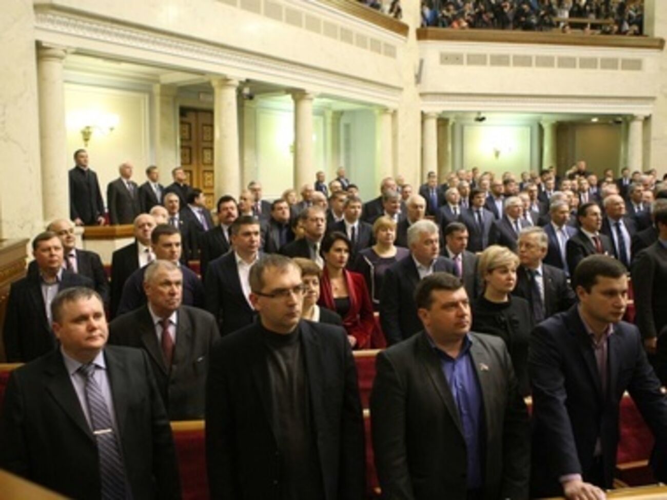 Депутаты поддержали требования оппозиции