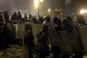 Кордон силовиков в Киеве