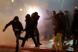 Столкновения в Париже