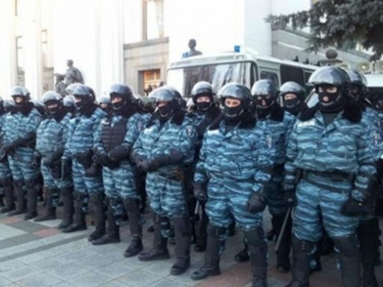 МВД: Весь закарпатский "Беркут" вернулся домой