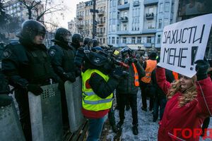 Журналисты пришли к силовикам напомнить: пресса – не мишени. Фоторепортаж