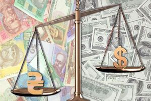 Доллар в Украине должен стоять порядка четырех гривен