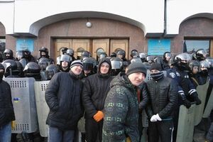 "Титушки" мечтают о "фартовой доле"