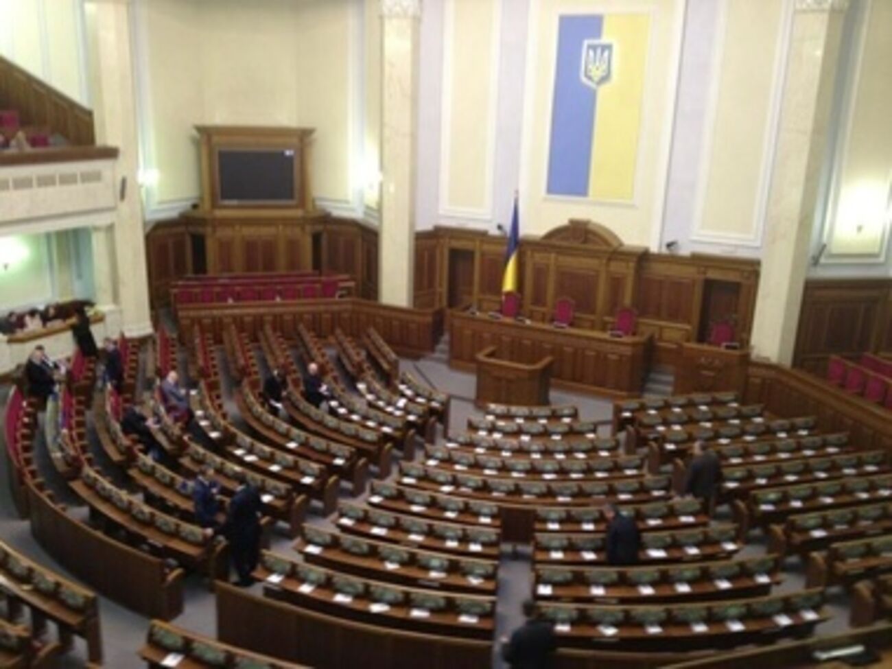 Депутаты собираются на сессию