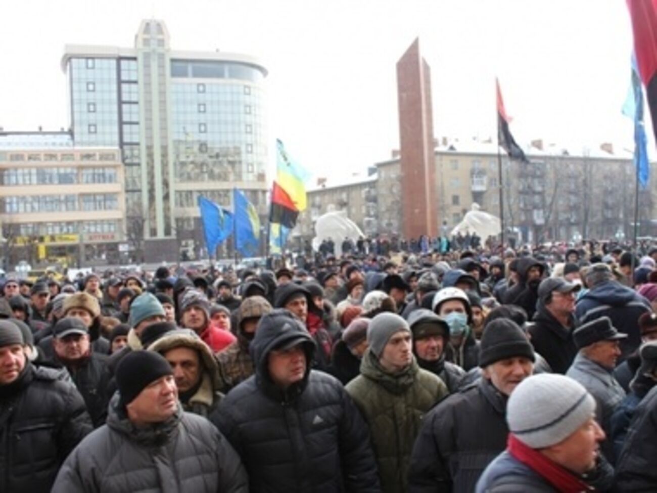 ОГА захвачена митингующими