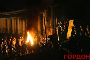 Баррикада из шин на Грушевского