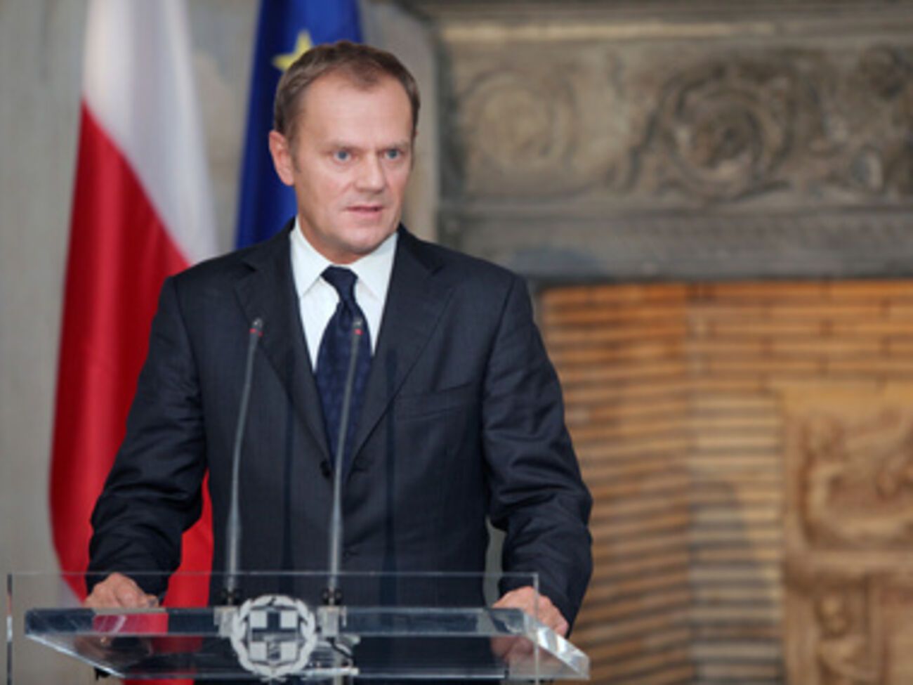 Туск призвал ЕС поддержать Украину