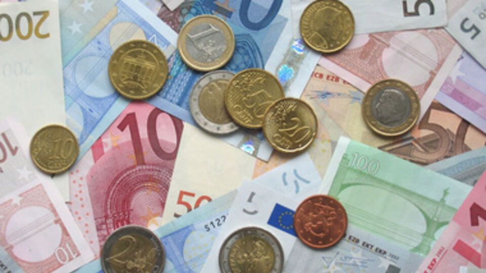 Евро ввели 1 января