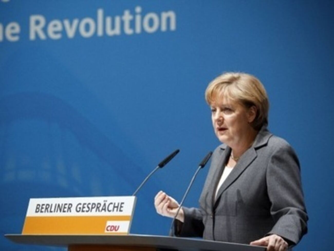 Меркель: ЕС поддерживает Украину