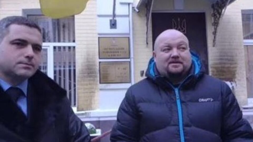 Юрий Болотов (справа)