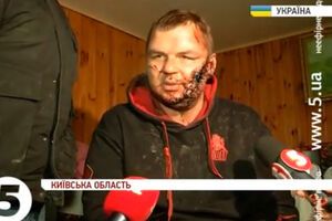 Булатова "сторожит" милиция