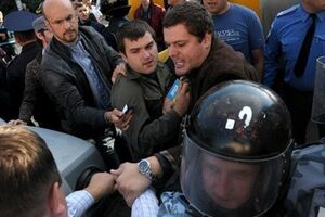 Андрей Ильенко (в центре)