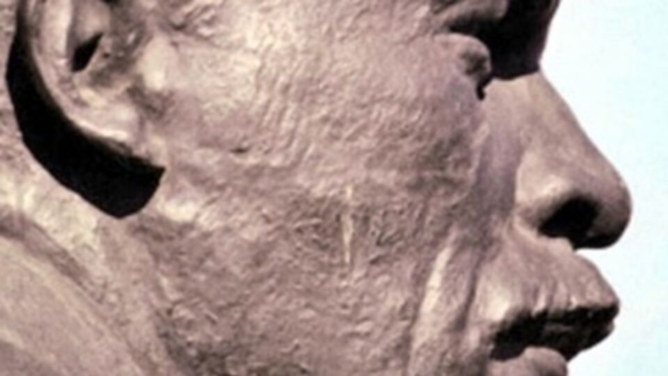 Ленин упал из-за саморазрушения постамента