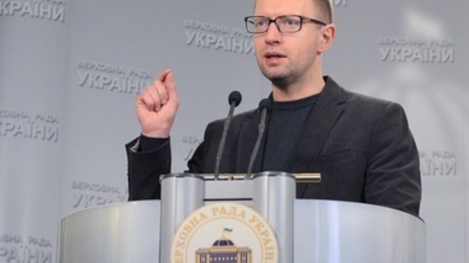 Арсений Яценюк ищет голоса в парламенте