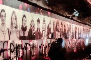 На заборах Львова появились портреты участников Евромайдана. Фоторепортаж