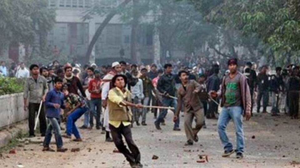 Выборы в Бангладеш сопровождает насилие