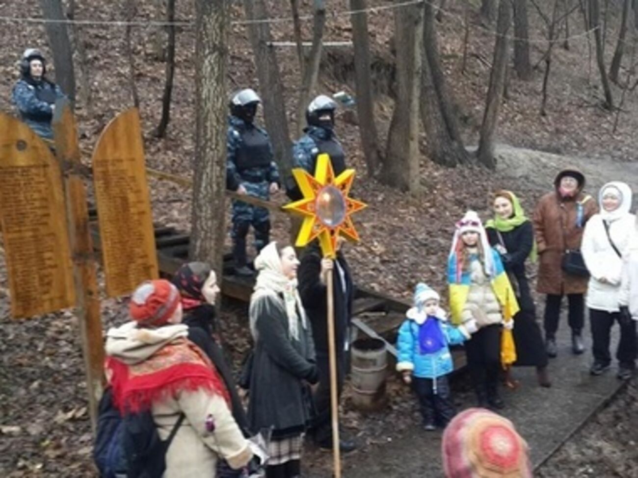 Праздничный вертеп возле "Межигорья"