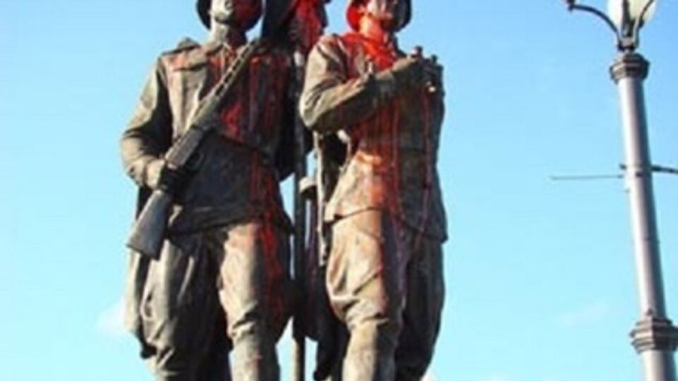 Во Львовской области разрушили памятник воинам