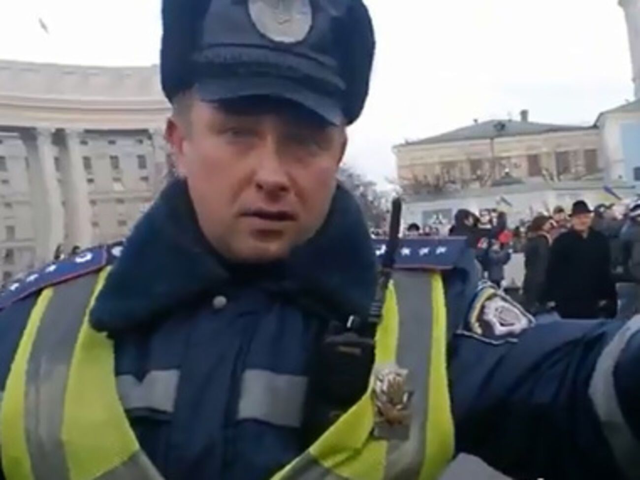 В милиции призвали митингующих "не переступать грань закона"