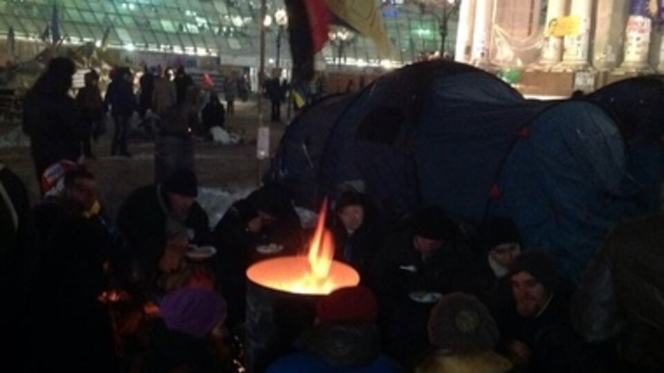 Комендант Евромайдана: Мы закупаем теплые одеяла, готовимся к холодам