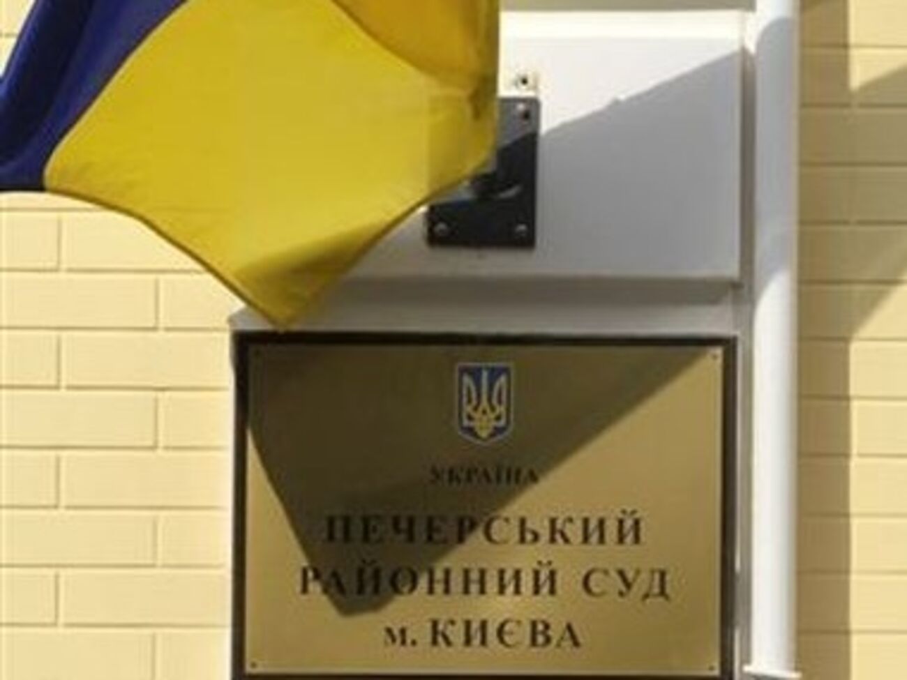 Адвокат указал на игнорирование УПК