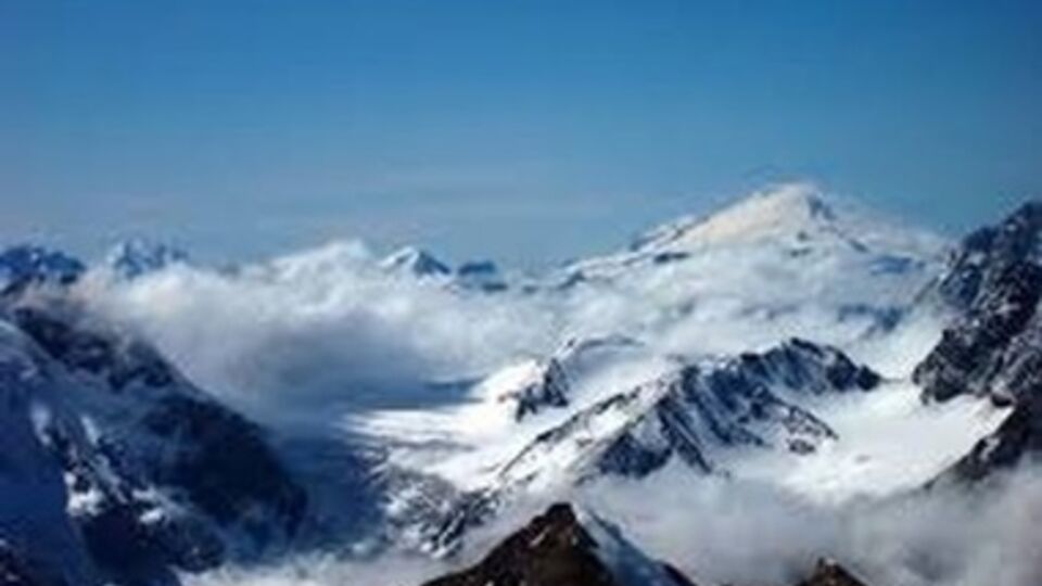 МИД: Туристы, которые сорвались с Эльбруса, не являются гражданами Украины