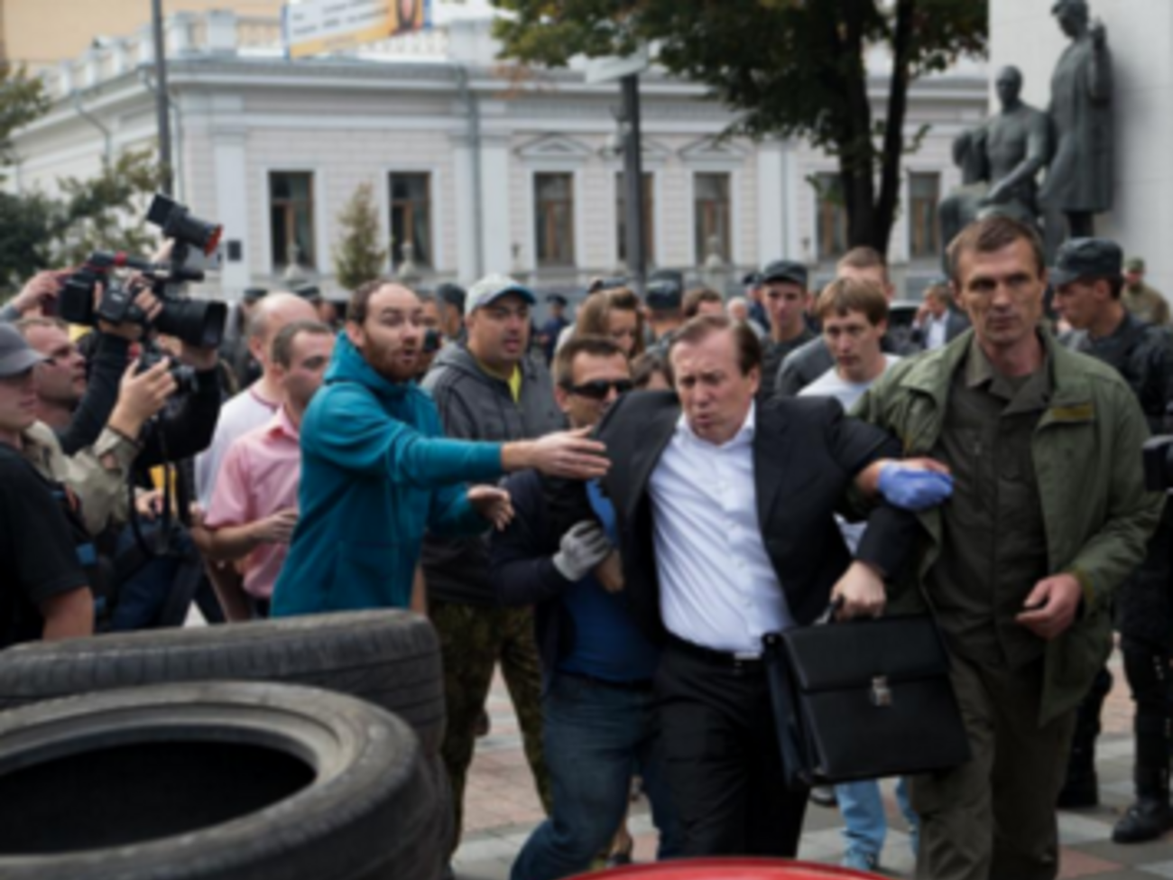 К чему приведет "народная люстрация"?