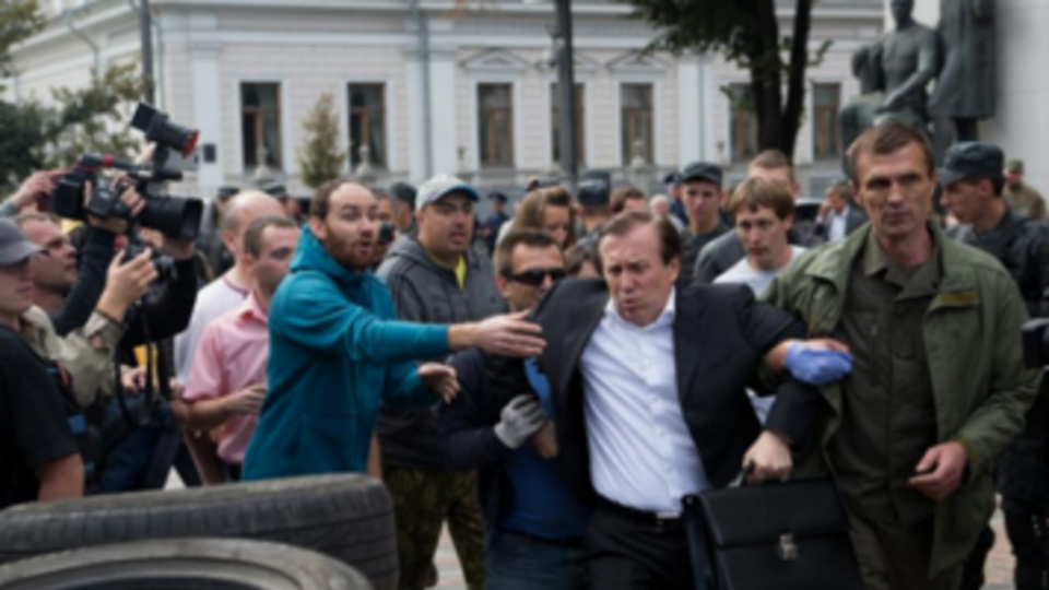 К чему приведет "народная люстрация"?