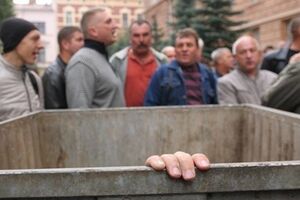 "Давайте ответим честно: весь этот парад мусорных контейнеров приближает нас к Барселоне с Марселем? Или к Бишкеку с Душанбе?"