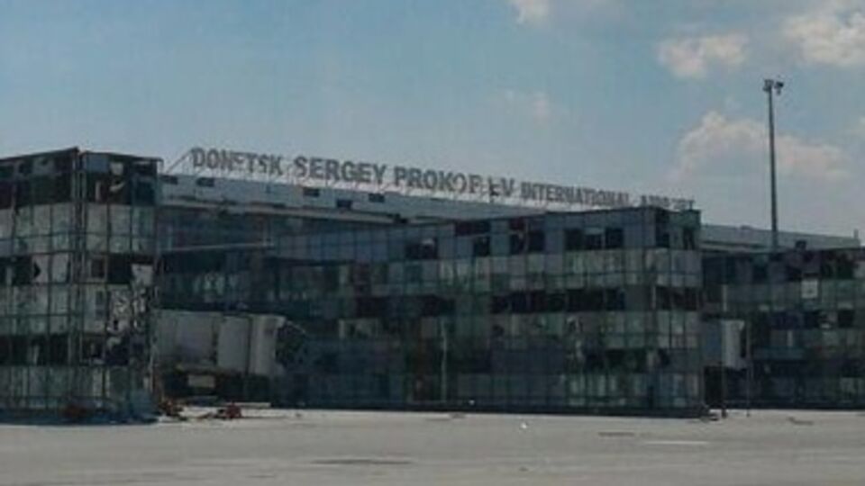 Боевики захватили часть донецкого аэропорта, заявил Семенченко