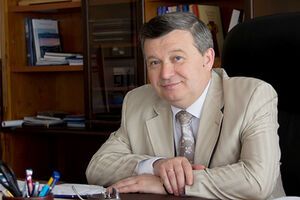 Роман Гринюк: С этим мы начинаем новый этап совершенствования славы и чести ДонНУ