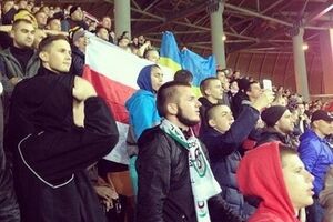 Украинские и белорусские фанаты объединились на стадионе в Борисове