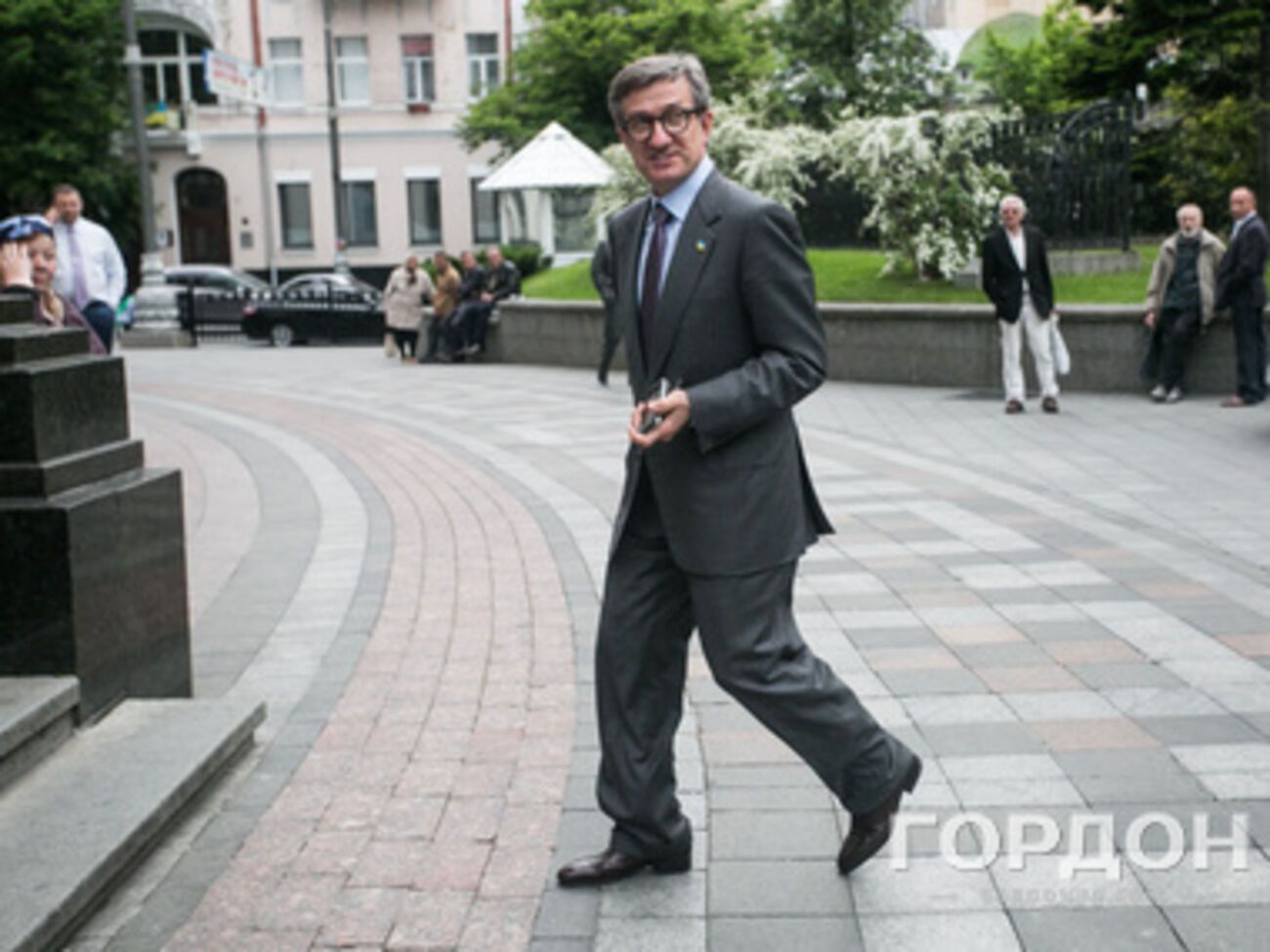 Донецким губернатором Сергей Тарута проработал боле семи месяцев