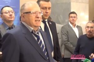 Владимир Жириновский: Мы потребуем, чтобы в Госдуму прекратили приглашать людей на экскурсии, отказались от проведения дополнительных круглых столов и парламентских слушаний