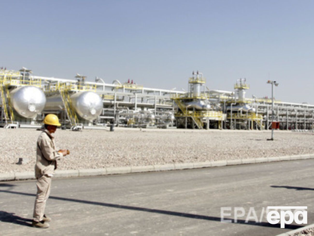 Россия пытается смягчить действие санкций, затрагивающих нефтедобычу