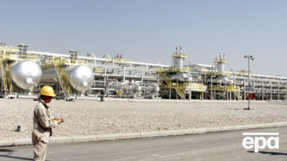 Россия пытается смягчить действие санкций, затрагивающих нефтедобычу