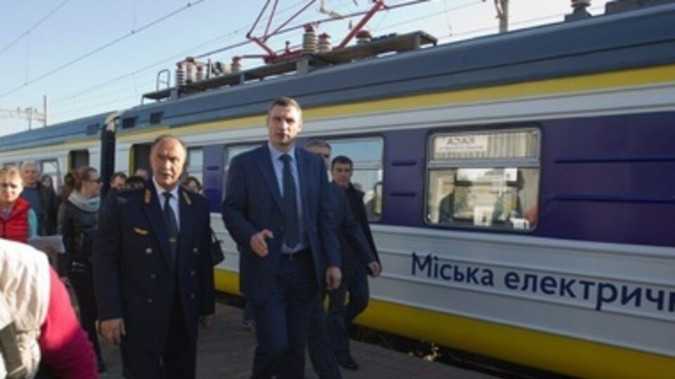 Себестоимость проезда на городской электричке --- 9 гривень, заявил Кличко