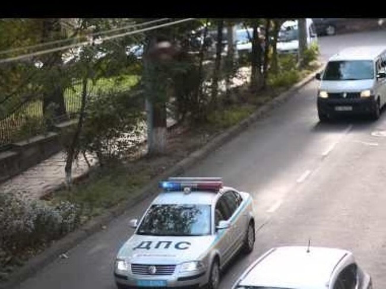 Разгонять машины проблесковыми маячками перед кортежами теперь запрещено