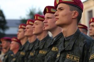 Срочники пока остаются на службе