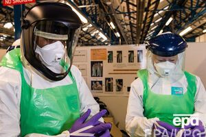 В Великобритании тренируются бороться с вирусом Эбола